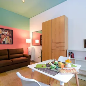 https://coral-studio-porta-romana.it-lombardy.com